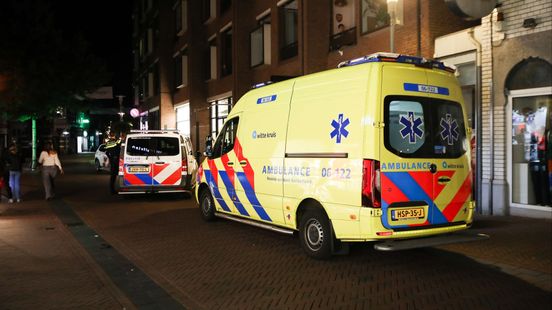 Gewonde bij steekincident • metershoge vlammen bij autobrand