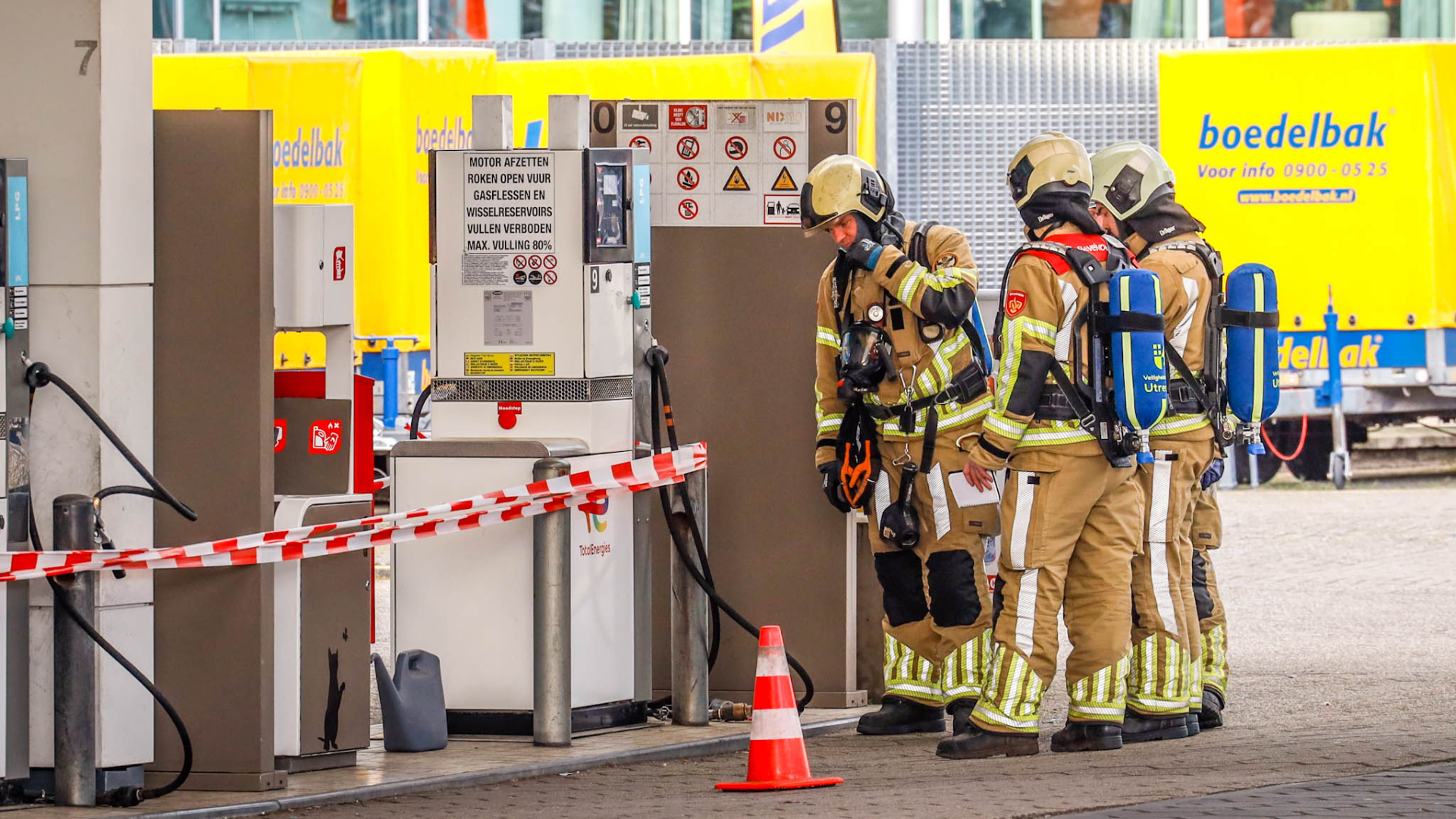 Gaslek bij tankstation in Leusden: weg tijdelijk afgezet