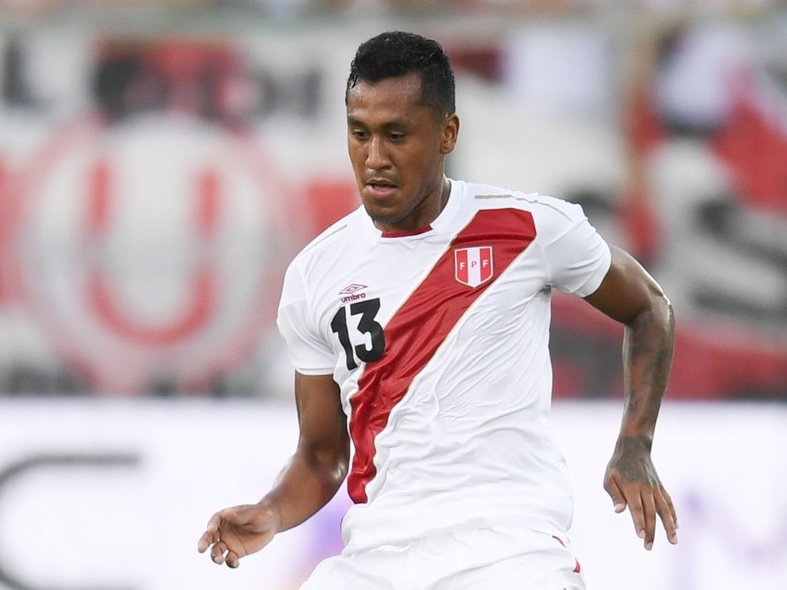 Renato Tapia in het shirt van Peru (Bron: ANP)