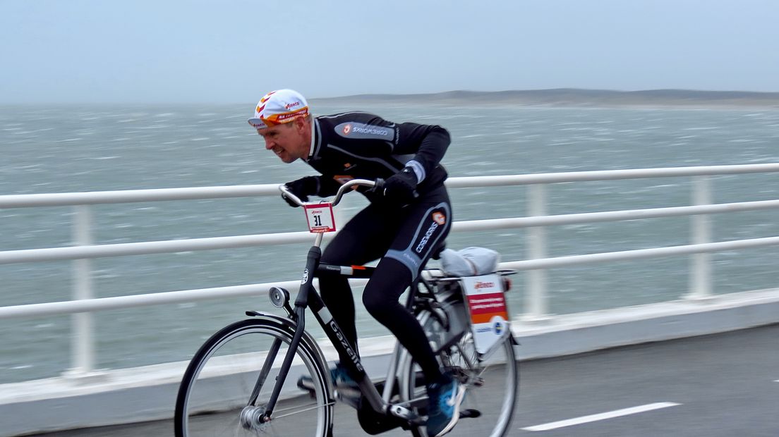 NK Tegenwindfietsen eerder van start vanwege harde tegenwind