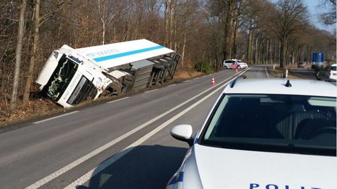 De Misterweg (N318) tussen Miste en Winterswijk is iets voor 20.30 uur vrijgegeven. De weg was al vanaf ongeveer 13.00 uur in beide richtingen afgesloten door een ongeluk met een vrachtwagen.