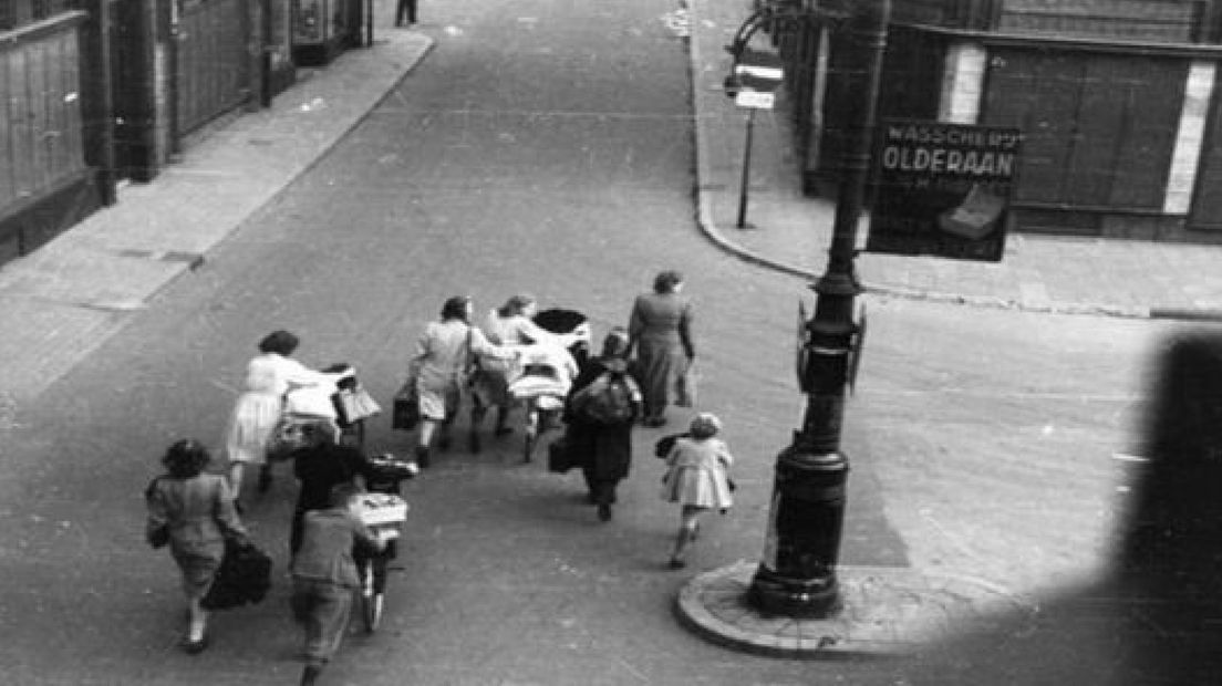Ze moesten precies 70 jaar geleden op stel en sprong huis en haard verlaten, ruim 90.000 Arnhemmers.