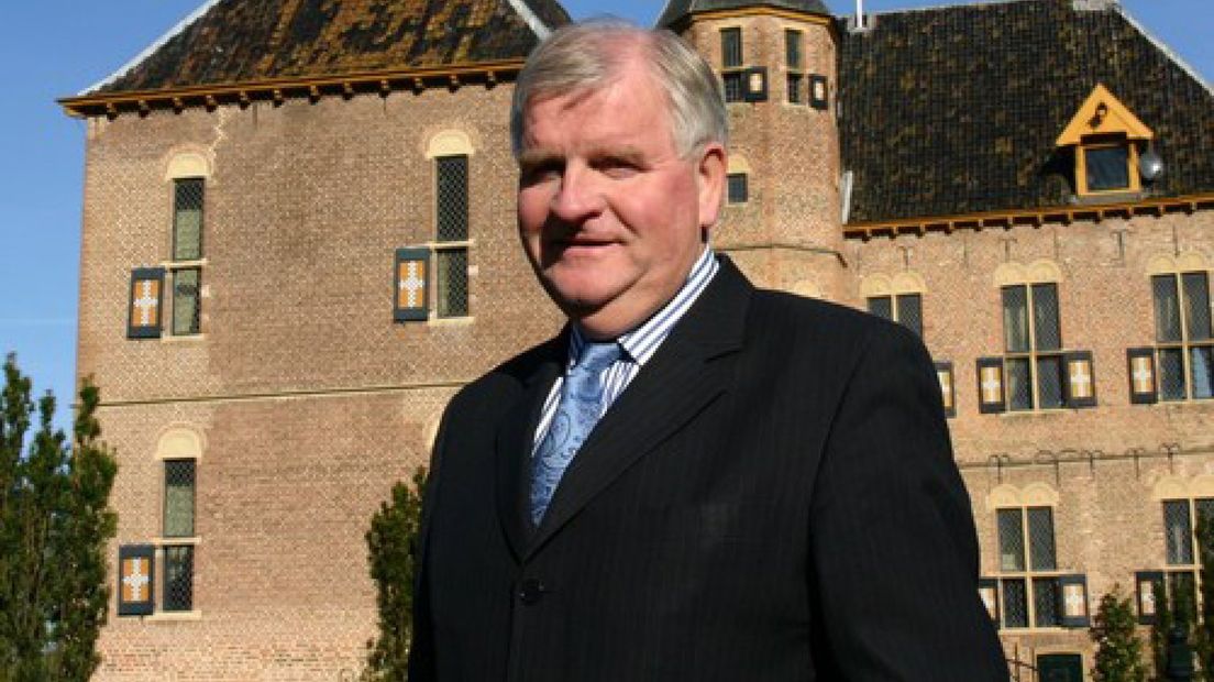 Burgemeester Henk Aalderink van Bronckhorst is weer aan de
slag.