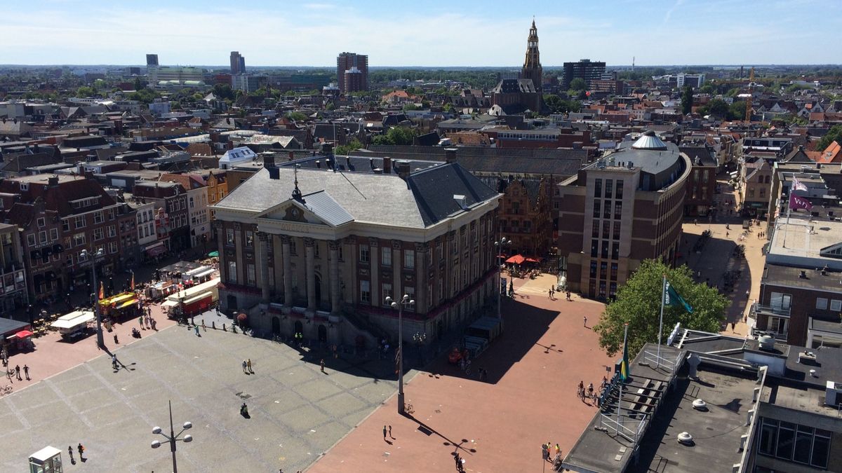 Van laatste executie bij Martinitoren tot bevrijding van Groningen: boek over historie Grote Markt u