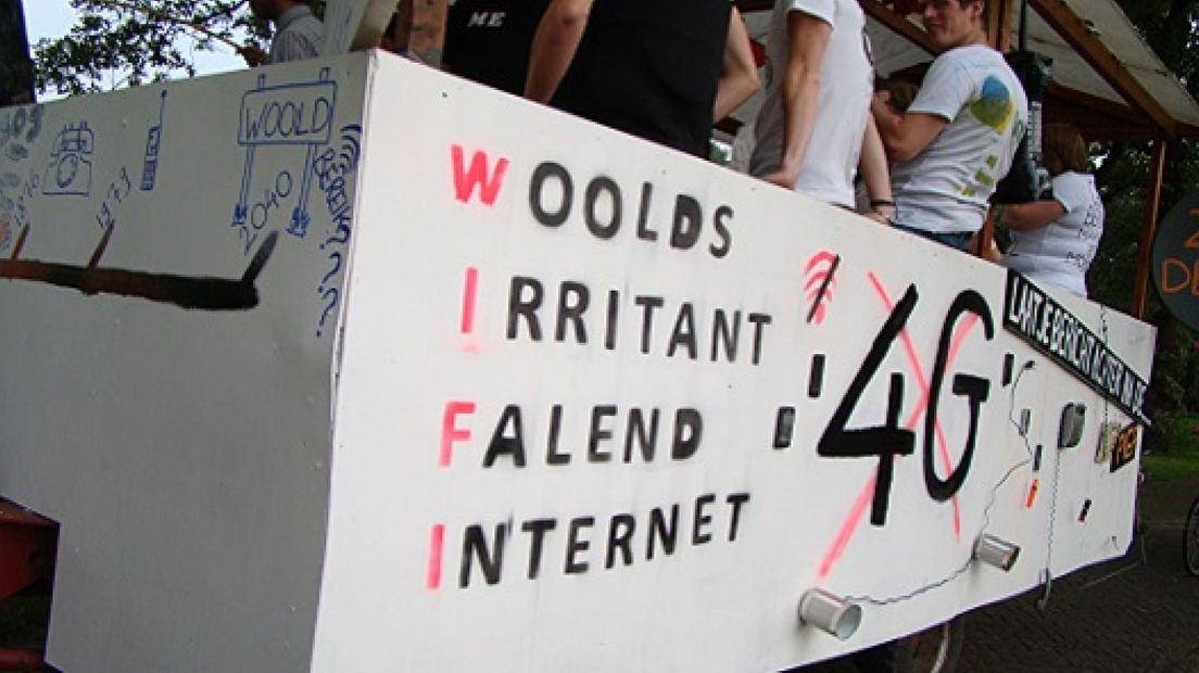 Aandacht voor 'geen 112' op corsowagens Wooldse Feest