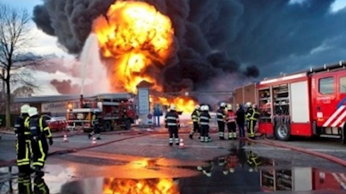 Brand bij Chemiepack in Moerdijk