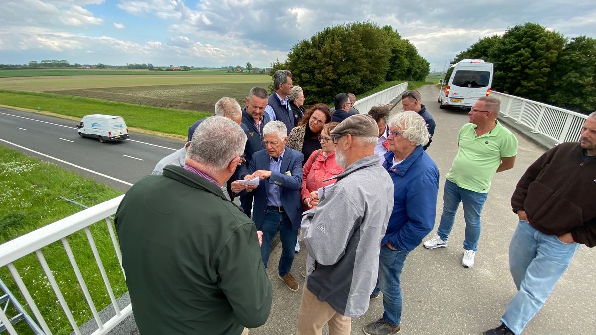 Dorpsraad Lewedorp: 'Beslissingen verkeersafwikkeling van papier en te weinig uit de praktijk'