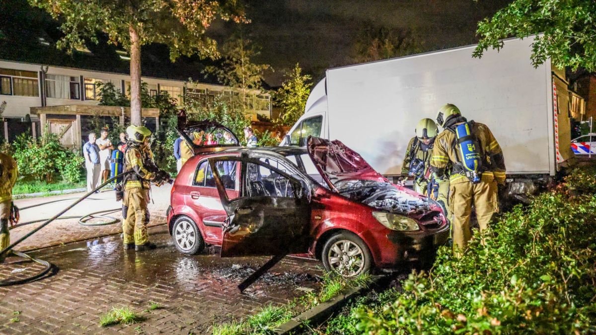 Autobranden in woonwijk Leusden