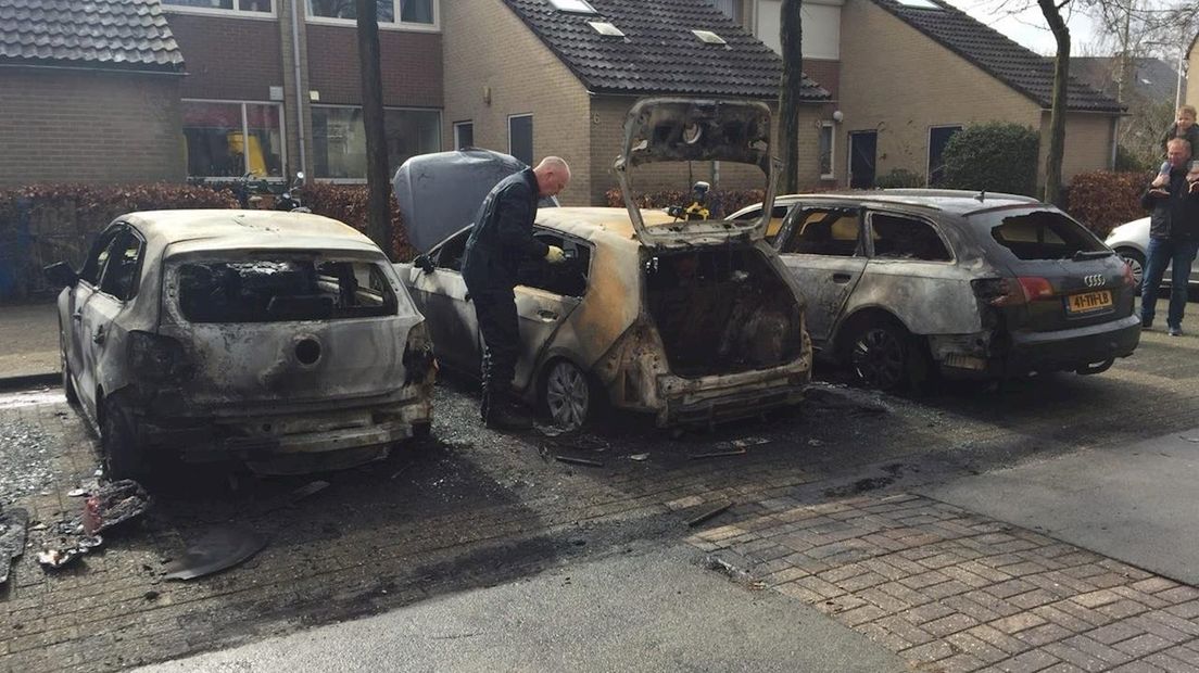 Uitgebrande auto's in Zwolle