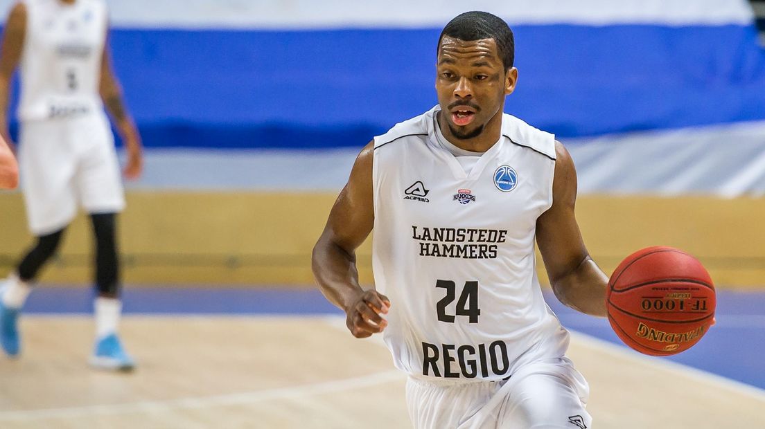 Martez Walker in actie namens Landstede Hammers