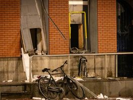 Ravage na plofkraak in centrum Franeker: "Zag twee jongens bezig"