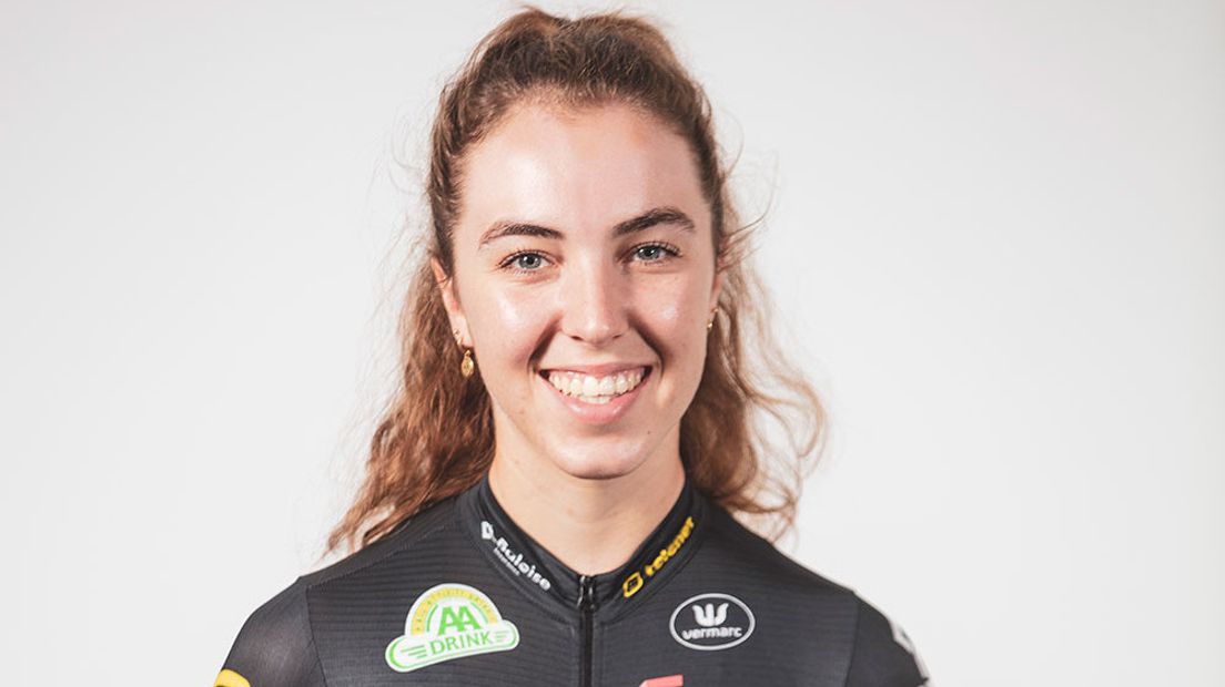 Shirin van Anrooij in tenue van Telenet Baloise Lions