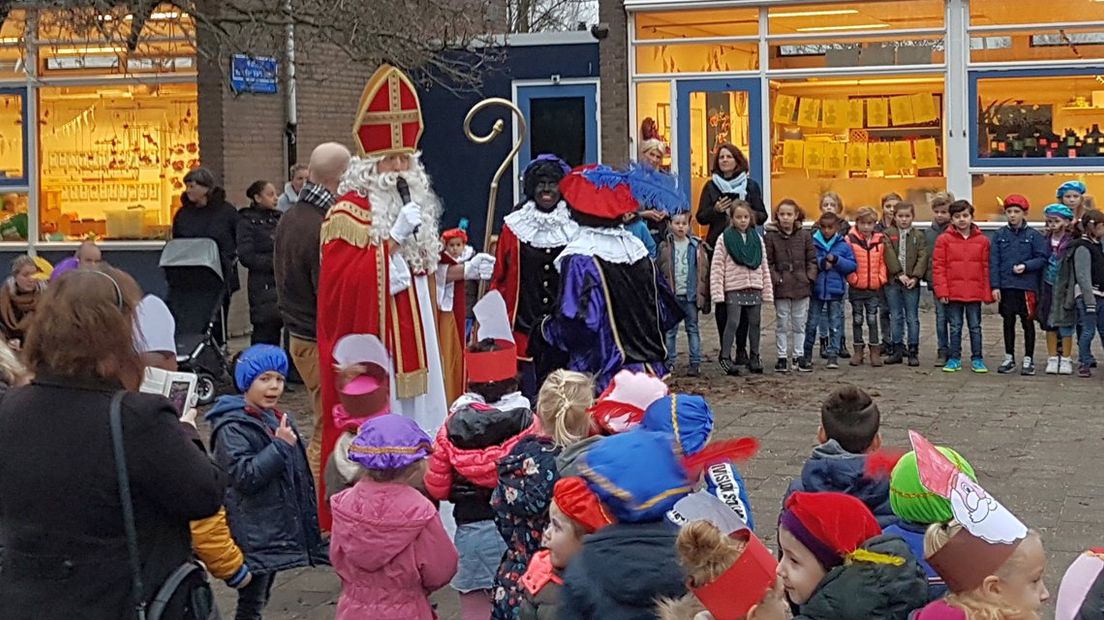 Sint op school in Nieuwerkerk