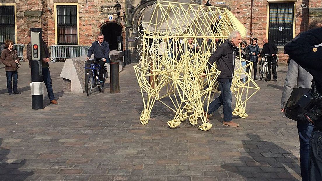 Een strandbeest van Theo Jansen