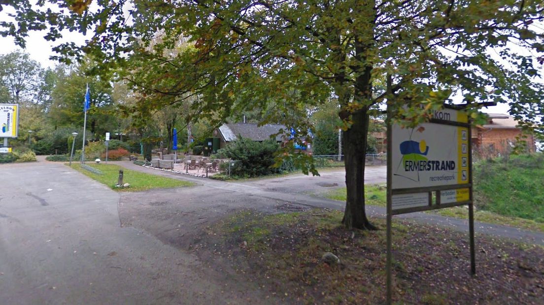 De ingang van recreatiepark Ermerstrand (Rechten: Google Streetview)
