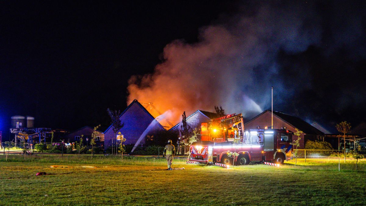 Kalveren gered uit brandende schuur in Overberg