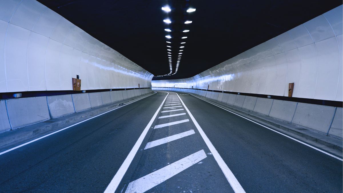 Eef heeft tunnelvrees, maar gaat toch door deze tunnel ‘Ik wil mijn vrijheid terug’ Rijnmond