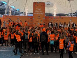 Koning Willem-Alexander en Britt Dekker strijden om de meeste aandacht bij Koningsspelen in Deventer