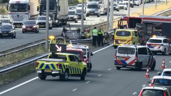 112 Nieuws: A35 weer vrij tussen Hengelo en Almelo na ongeval. 112 Nieuws: A35 weer vrij tussen Hengelo en Almelo na ongeval.