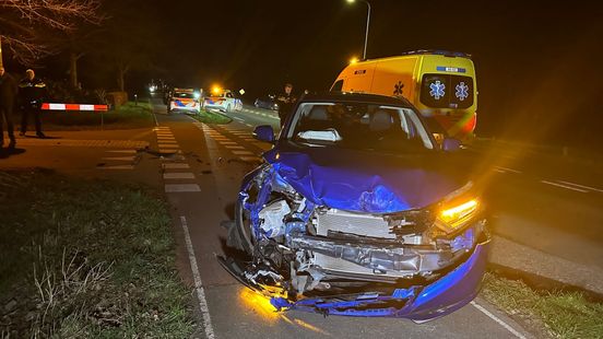 Botsing in Putten • grote verkeerscontrole. Botsing in Putten • grote verkeerscontrole.