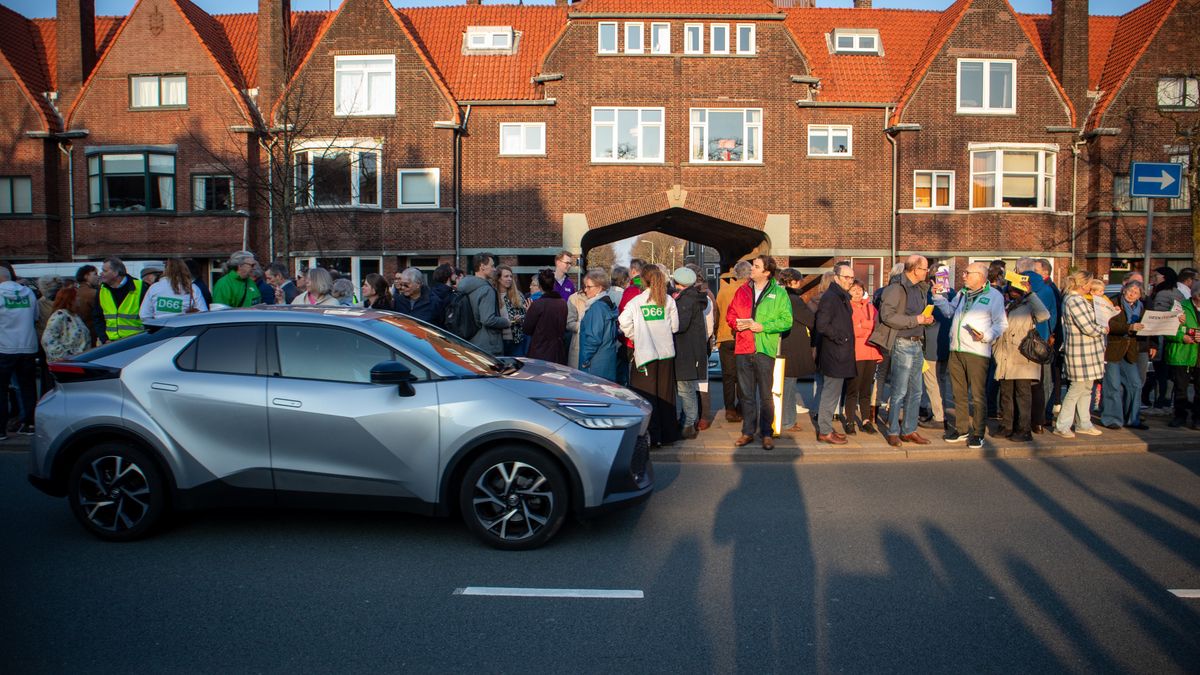 Bewoners Benoordenhout willen juist versmalling Van Alkemadelaan: 'Geen VVD-hek'