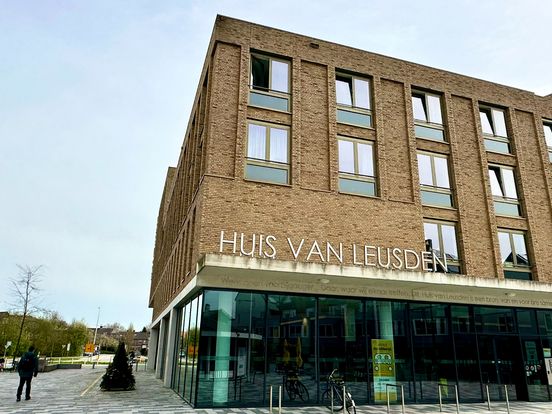 Achterstand huisvesting statushouders in Leusden, verscherpt toezicht aangekondigd