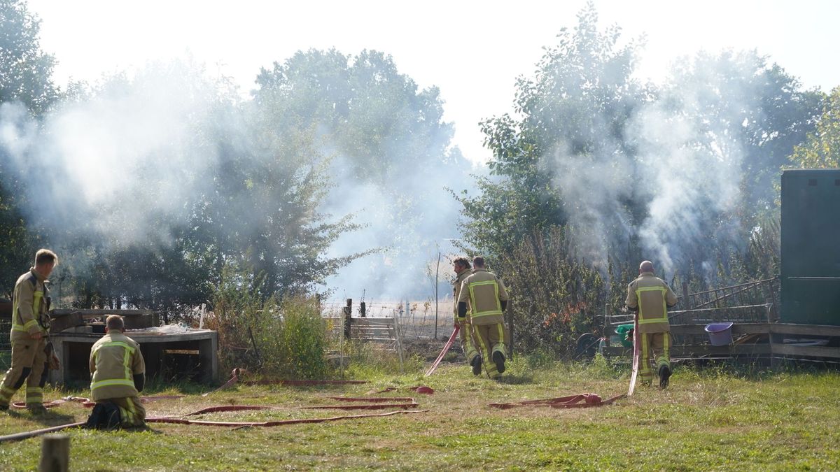 Akker in brand in Peize