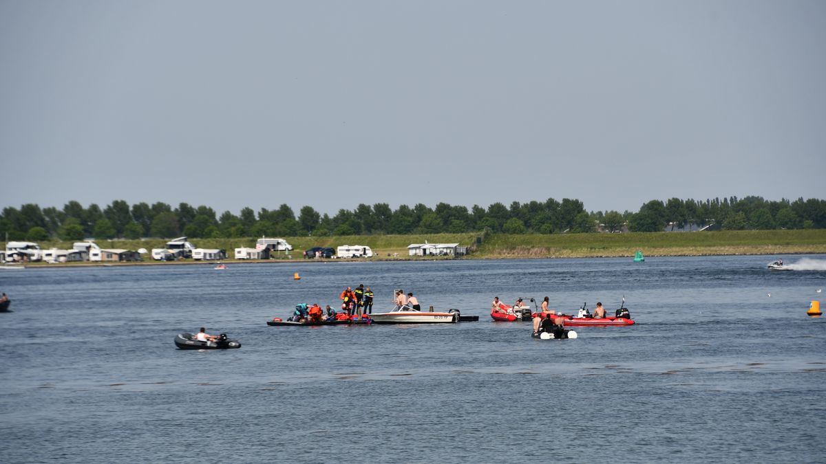 Watersporter (19) raakt bewusteloos bij sprong in het Veerse Meer