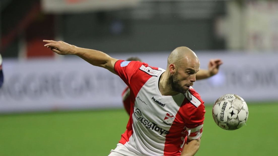Anco Jansen in actie in het duel tegen FC Twente