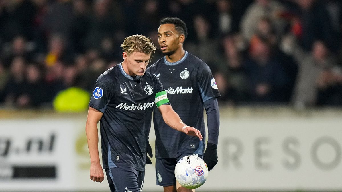 Zwak Feyenoord verliest in Deventer en verspeelt koppositie