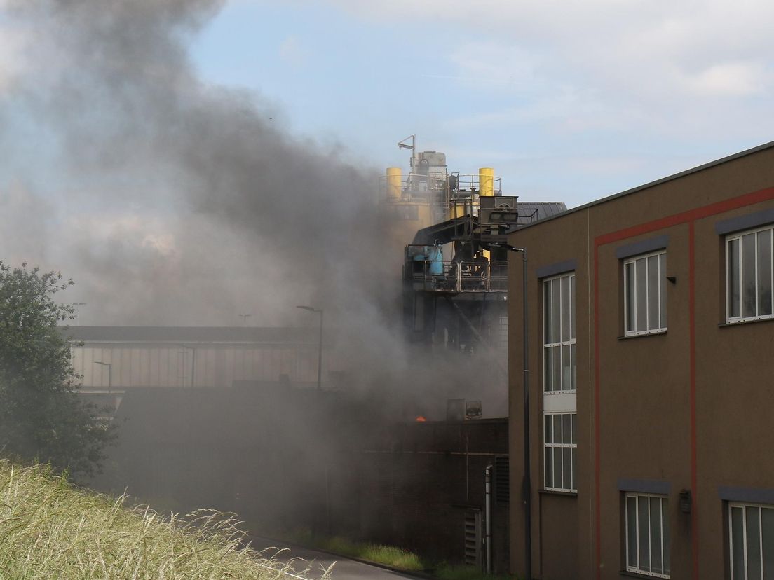 Veel rookontwikkeling door brand in Vlaardingen  (MediaTV)