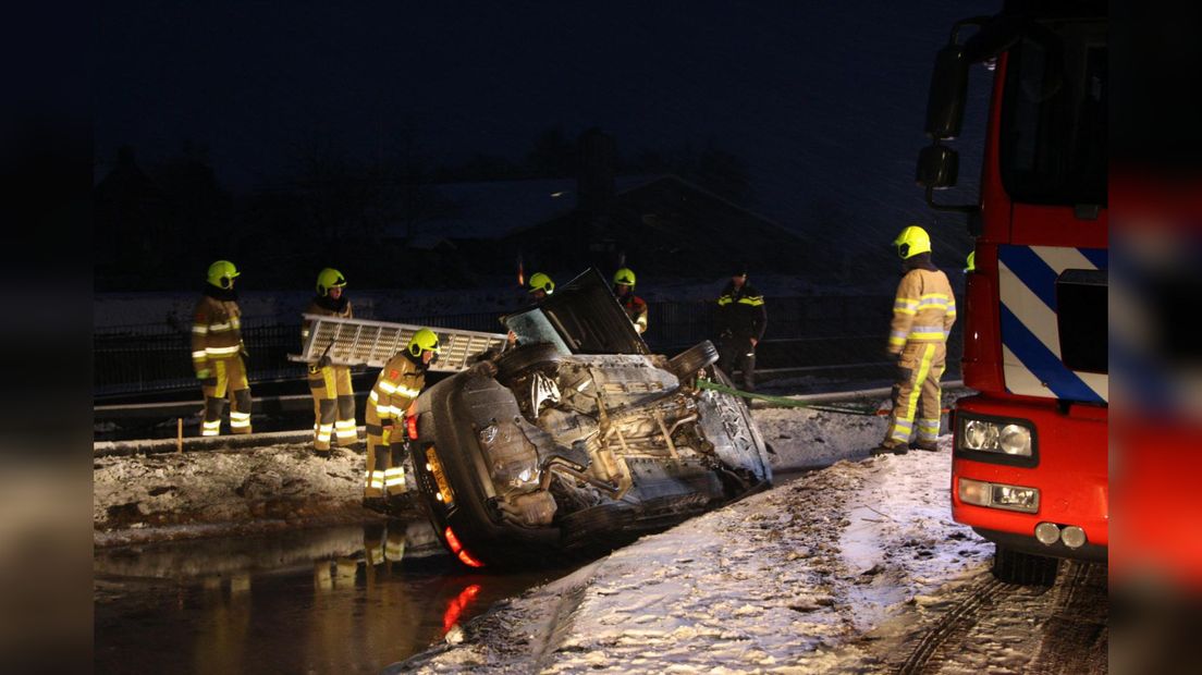 By Oeterp bedarre in auto yn de sleat