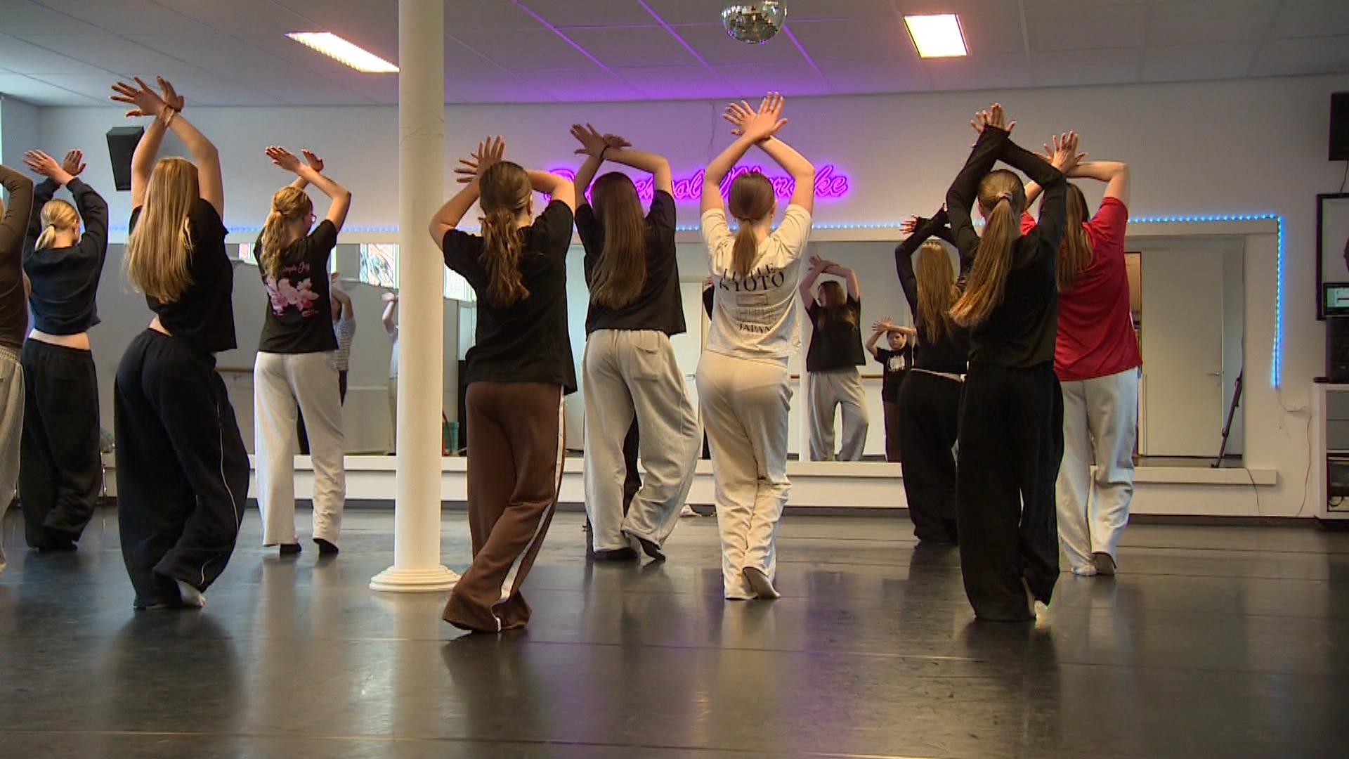 Freestyledansen in Bedum | Beweegplaat