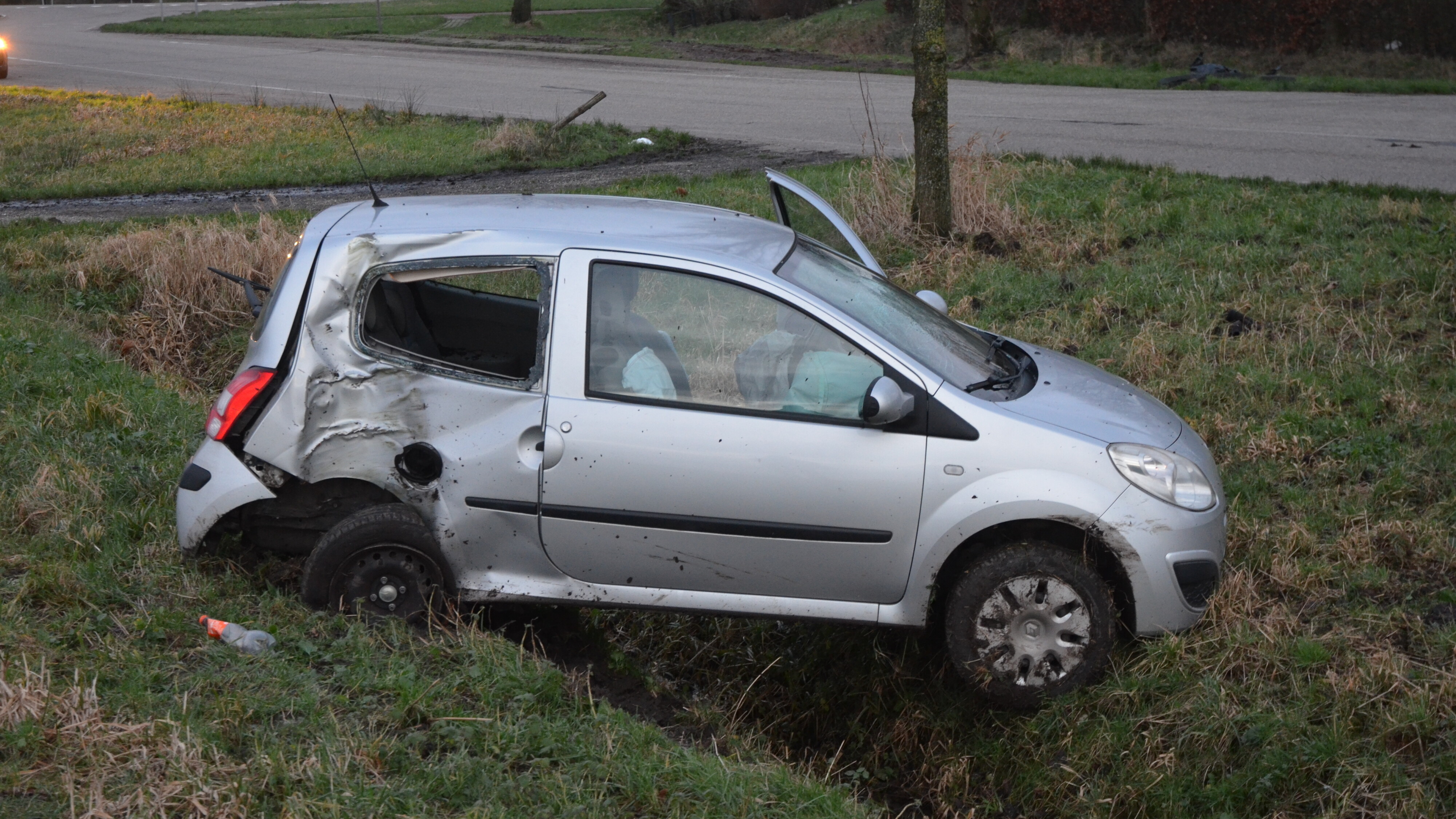 112-nieuws 6 Januari: Code Geel Vanwege Gladheid | Auto Over De Kop Bij ...