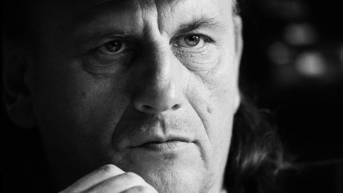 Harry Muskee in besloten kring begraven