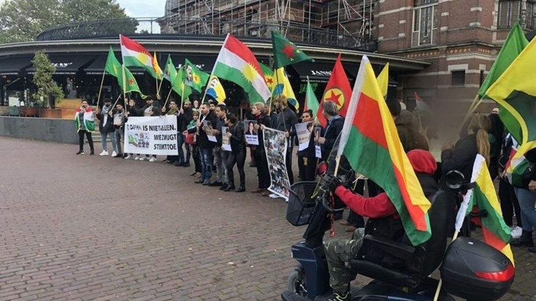 Koerdisch protest Arnhem verstoord door opstootje.