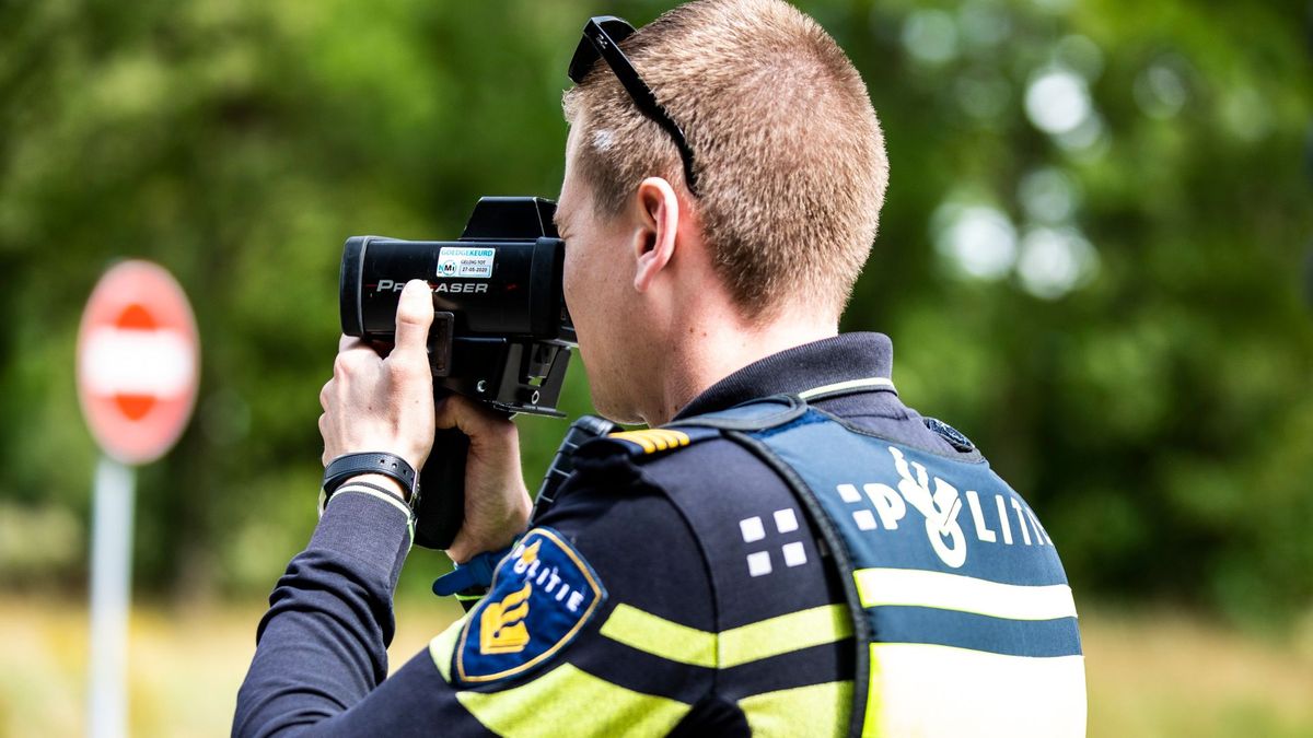 Man (20) rijdt met 161 kilometer door Nieuw-Schoonebeek: 'Zijn ouders waren not amused'