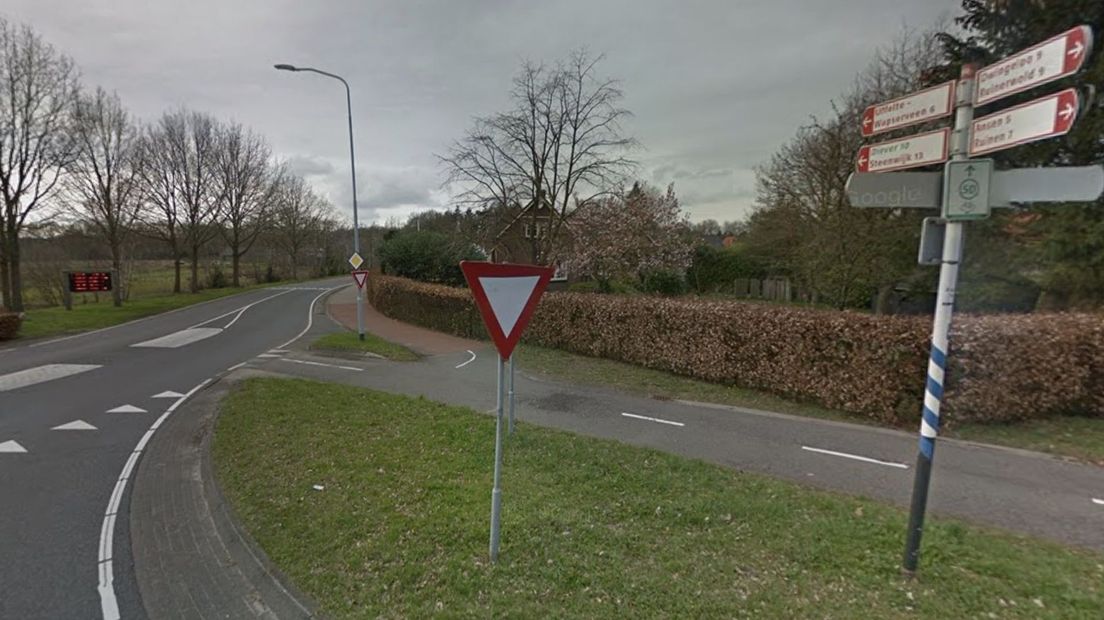 Westerveld wil een proef met minder verkeersborden (Rechten: Google Streetview)