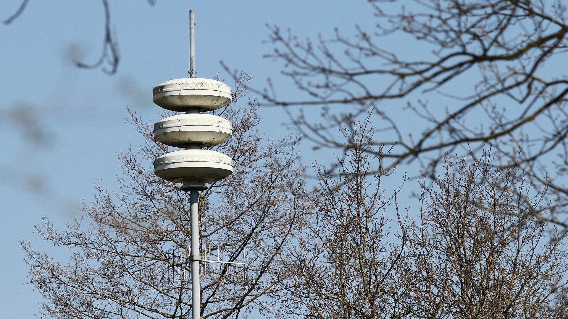 Hoe werkt het luchtalarm eigenlijk? En wat als alles uitvalt?