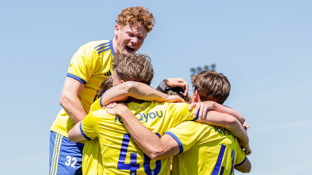 Kampioenswedstrijd Jong Cambuur om 'praktische en veiligheidsredenen' niet in Leeuwarden