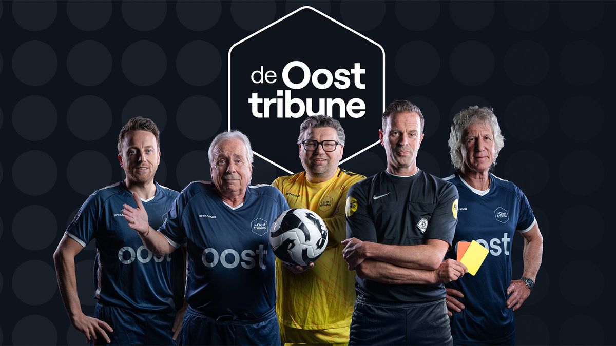 RTV Oost voetbalprogramma De Oosttribune met theatershow in Gashouder Podium in Dedemsvaart