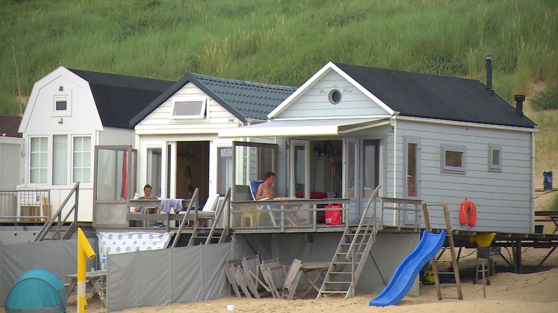 Slaapstrandhuisje bij Dishoek