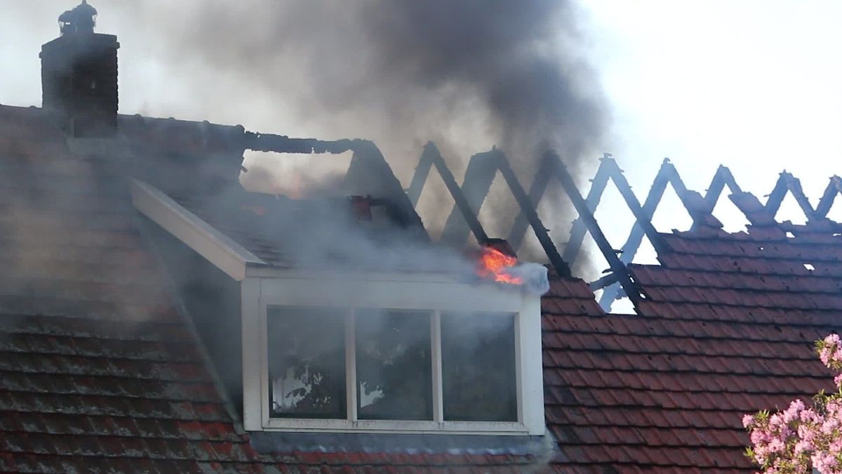 Woning in Tiendeveen verwoest door brand