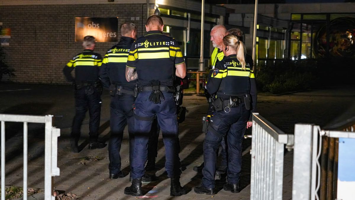 Celstraf voor hongerige dief (22) die maaltijdbezorger van patat en snacks beroofde