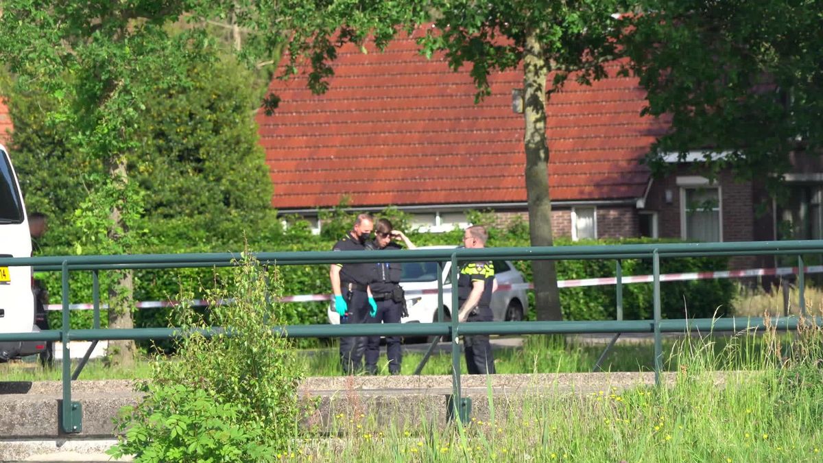 Onderzoek in Bruchterveld na het aantreffen van het lichaam