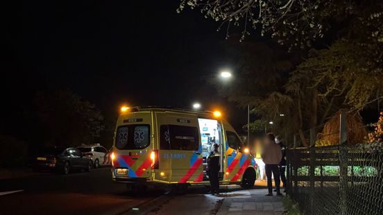 Bromfietser naar ziekenhuis na aanrijding op Stroomweg Vlissingen. Bromfietser naar ziekenhuis na aanrijding op Stroomweg Vlissingen.