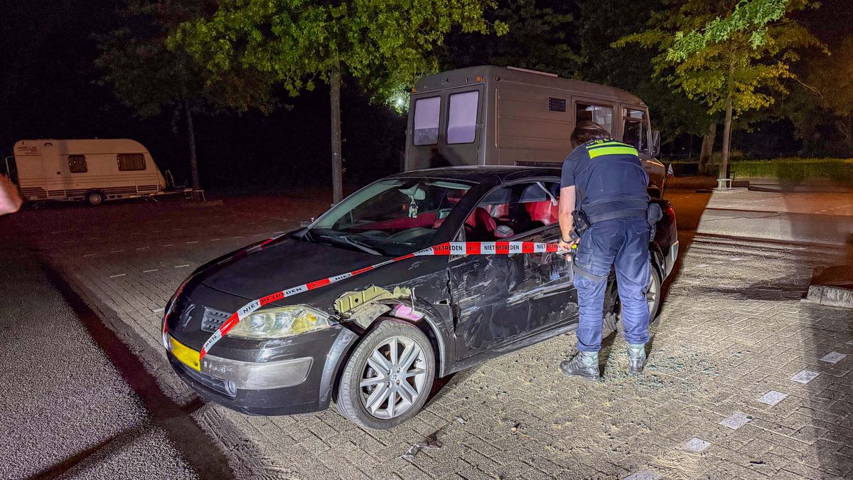 112 Nieuws: Brand bij metaalrecycling in Almelo | Tractor vat vlam in Wijhe