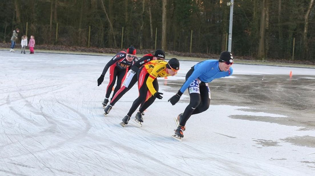 De Overijsselse Merentocht en NK schaatsen op natuurijs het kan waarschijnlijk, maar het mag niet!