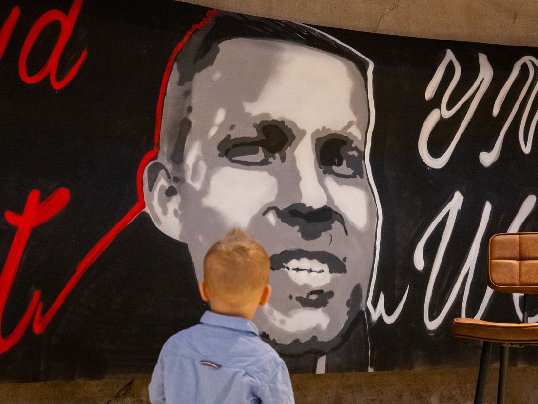 Het spandoek voor Wesley