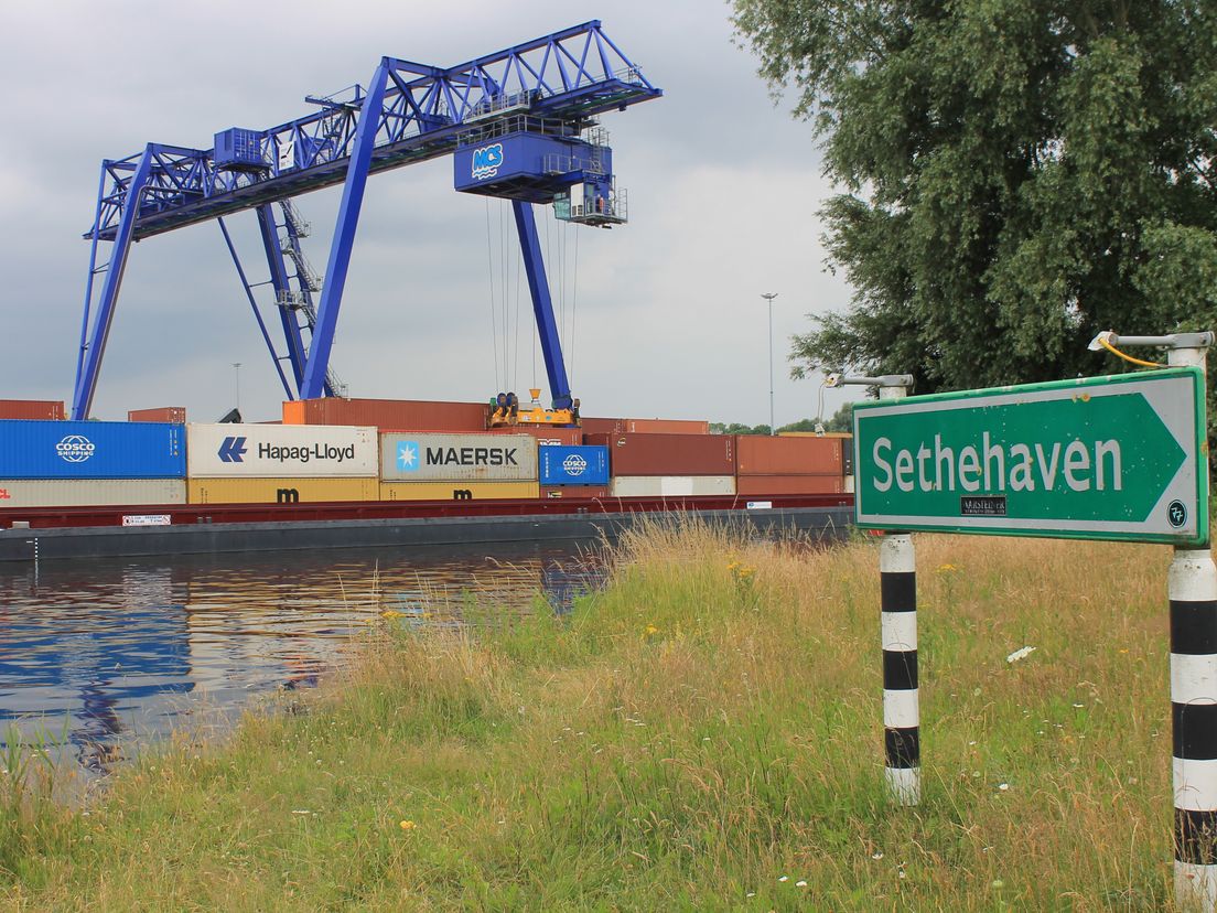Extra drukte bij haven van Meppel vanwege afsluiting van Twentekanaal door droogte